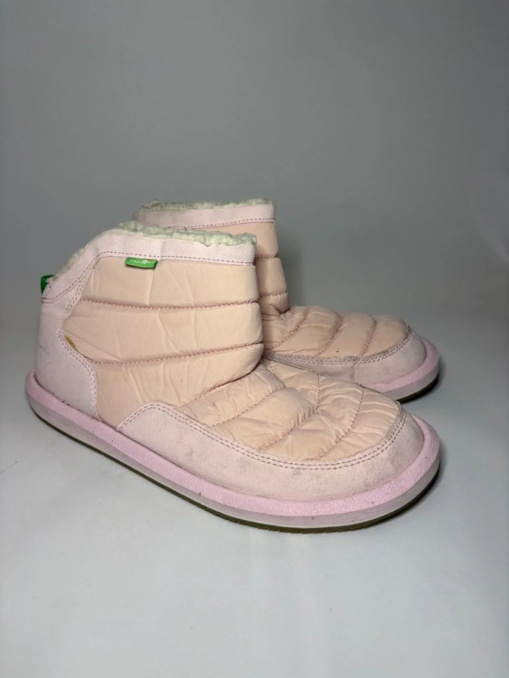Sanuk Puff N Chill Puffer Booties‎ in Chalk Pink Size 9
